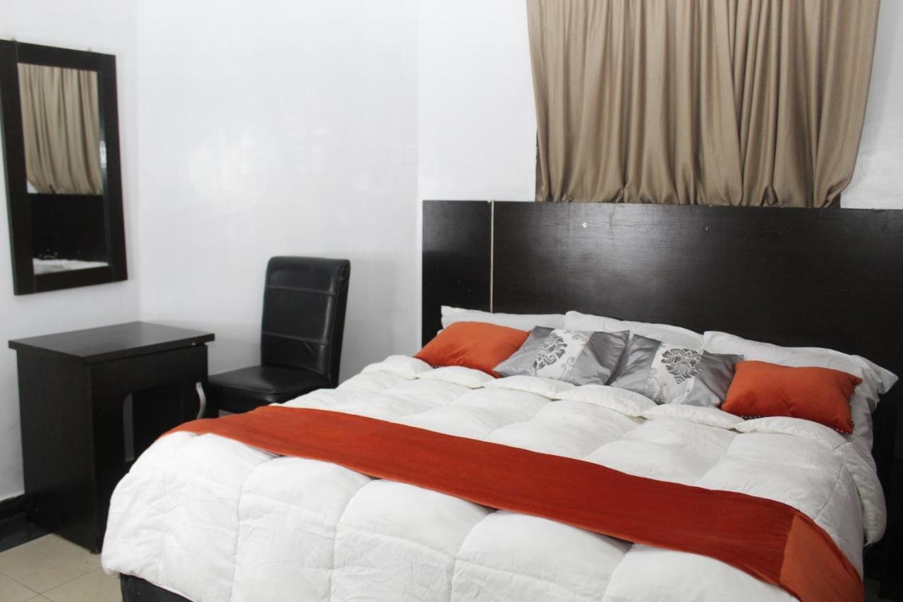 Blue Moon Hotels Victoria Island Лагос Екстериор снимка
