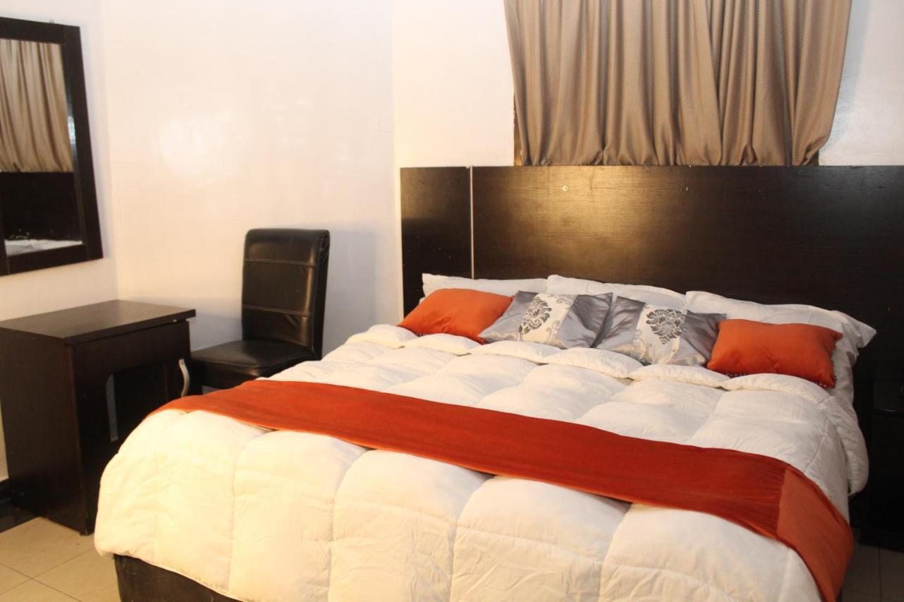 Blue Moon Hotels Victoria Island Лагос Екстериор снимка