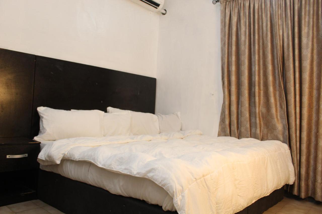 Blue Moon Hotels Victoria Island Лагос Екстериор снимка