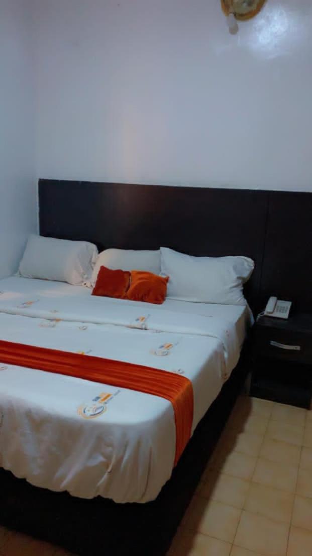 Blue Moon Hotels Victoria Island Лагос Екстериор снимка