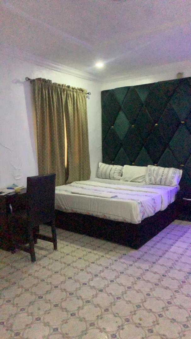 Blue Moon Hotels Victoria Island Лагос Екстериор снимка