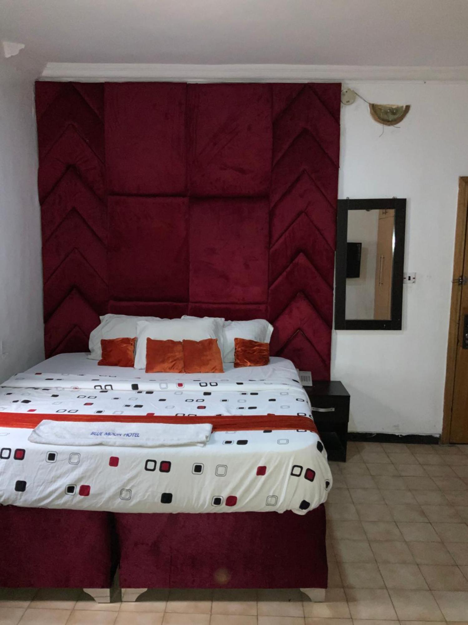 Blue Moon Hotels Victoria Island Лагос Екстериор снимка