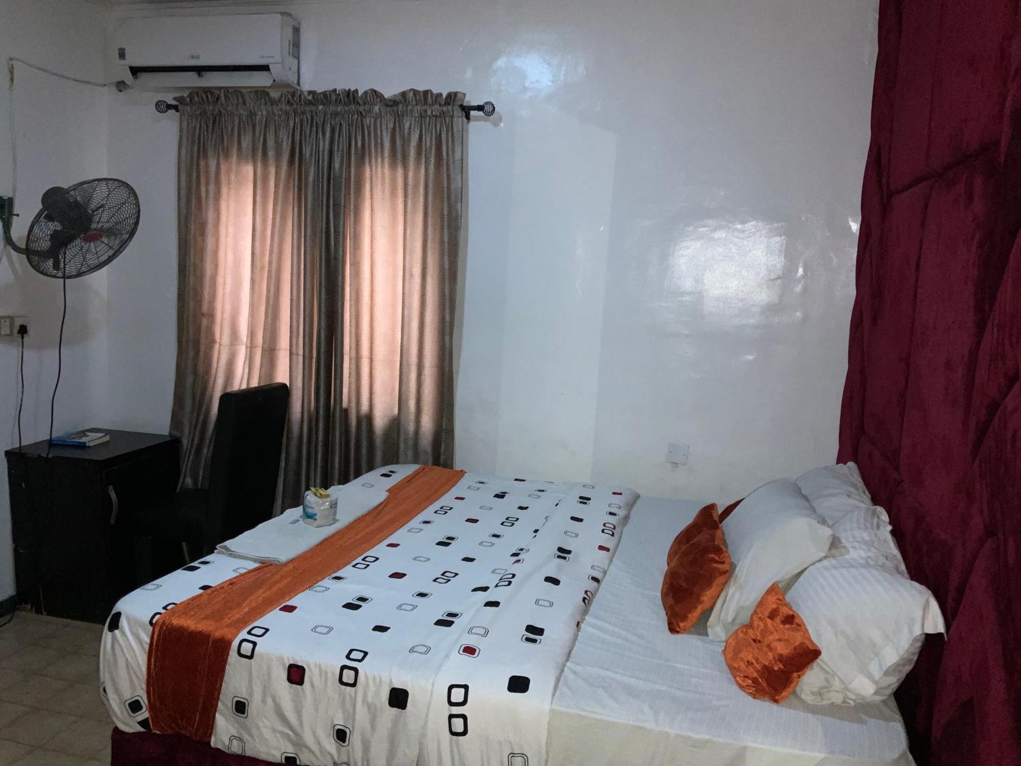 Blue Moon Hotels Victoria Island Лагос Екстериор снимка