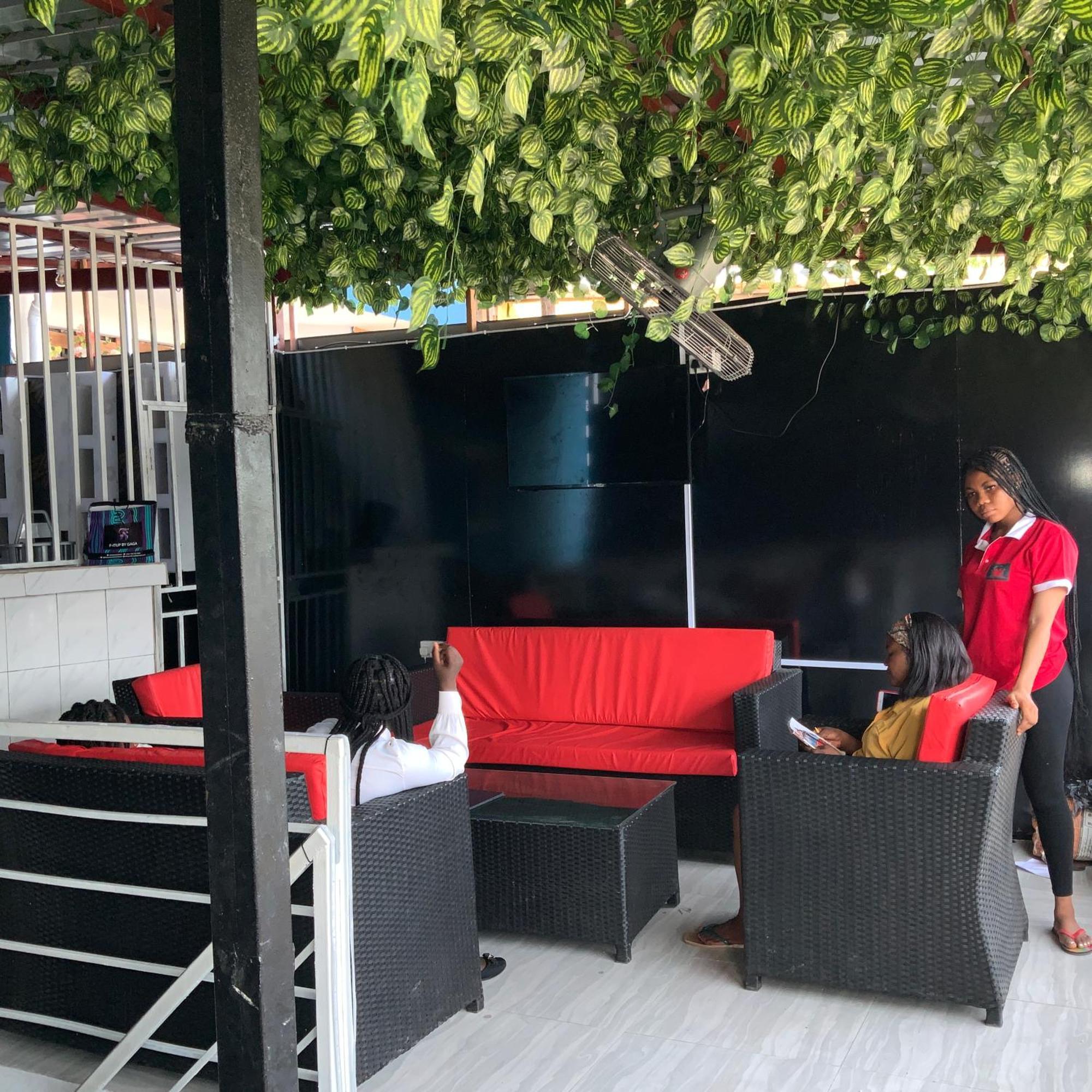 Blue Moon Hotels Victoria Island Лагос Екстериор снимка