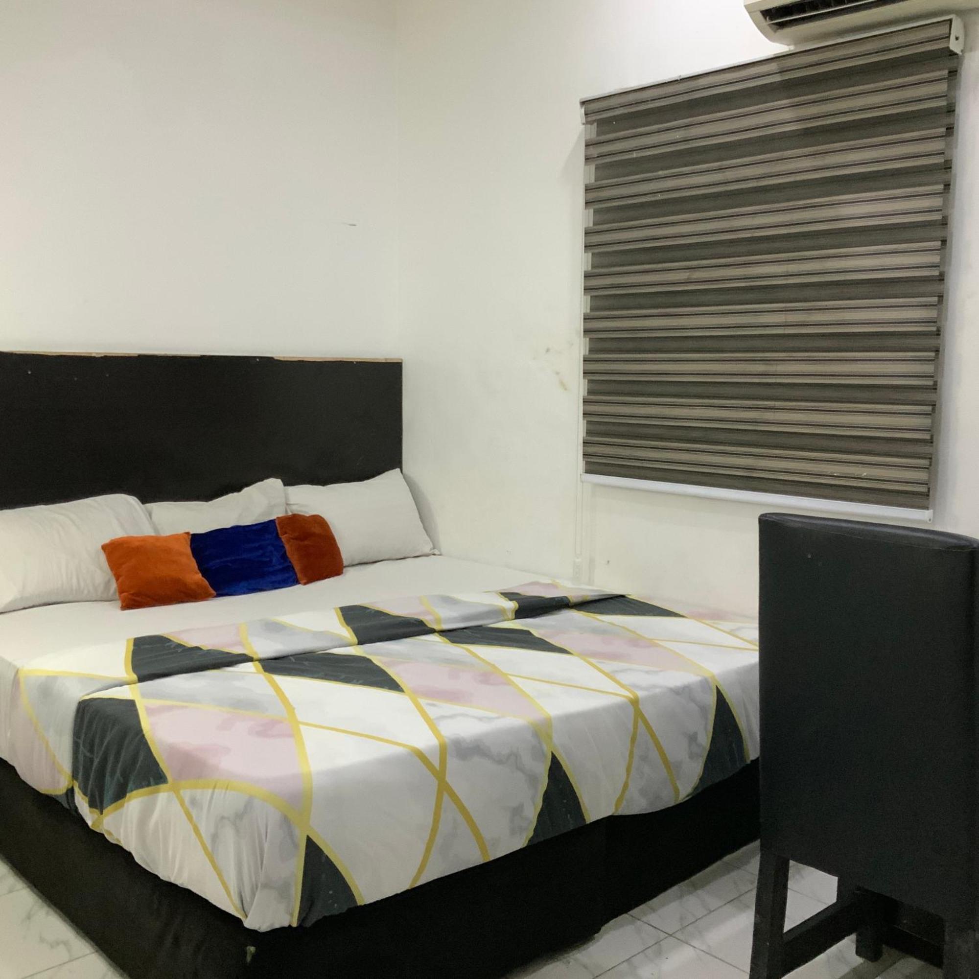 Blue Moon Hotels Victoria Island Лагос Екстериор снимка